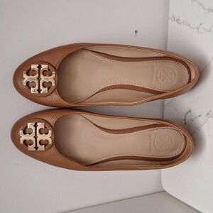 Tory Burch Claire Ballet Flats Royal Brown Gold Logo Tumbled Leather SZ 5.5
